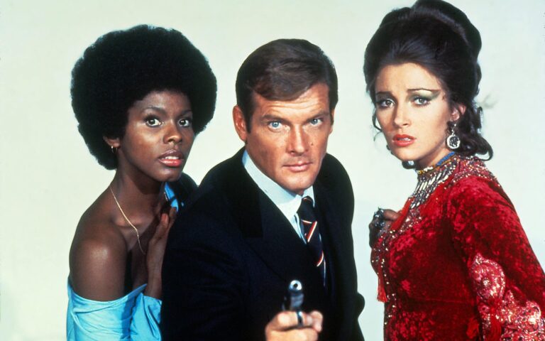 Live and Let Die - Review Film James Bond