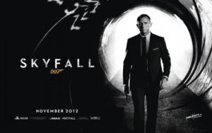 James Bond dalam Skyfall - Review Film Agen 007